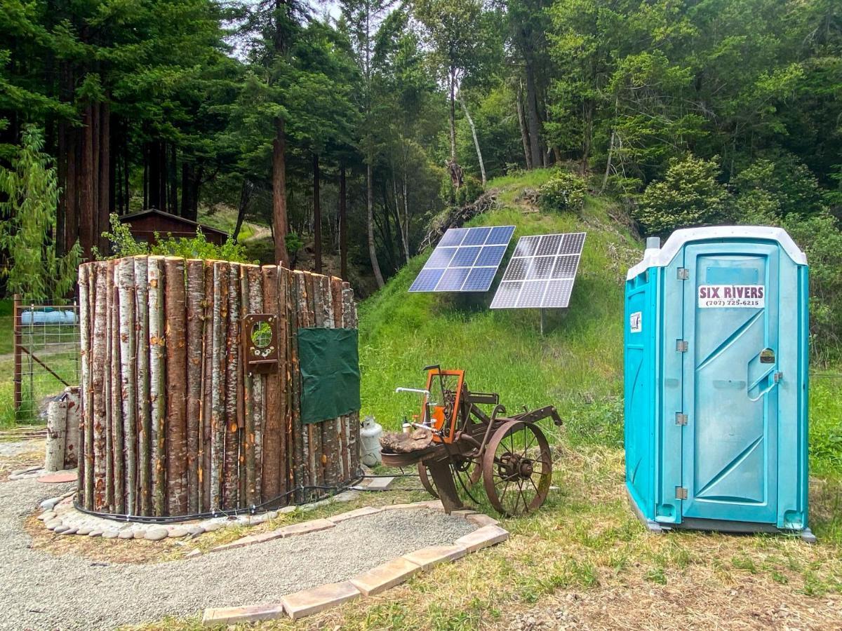 Glamping In The Redwoods With A Hot Tub! Hotel Garberville Eksteriør billede